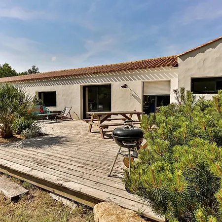 Сasa de vacaciones Le Nid - Paisible Avec Piscine